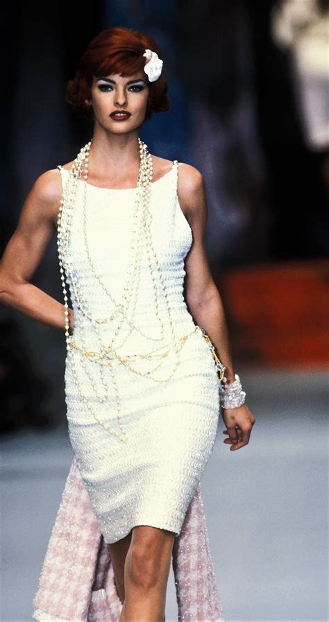 Linda Evangelista runway